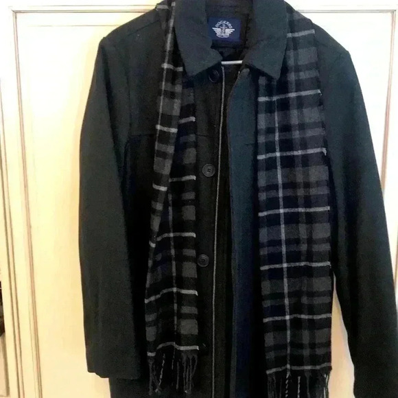 NWT Dockers coat with scarf Large